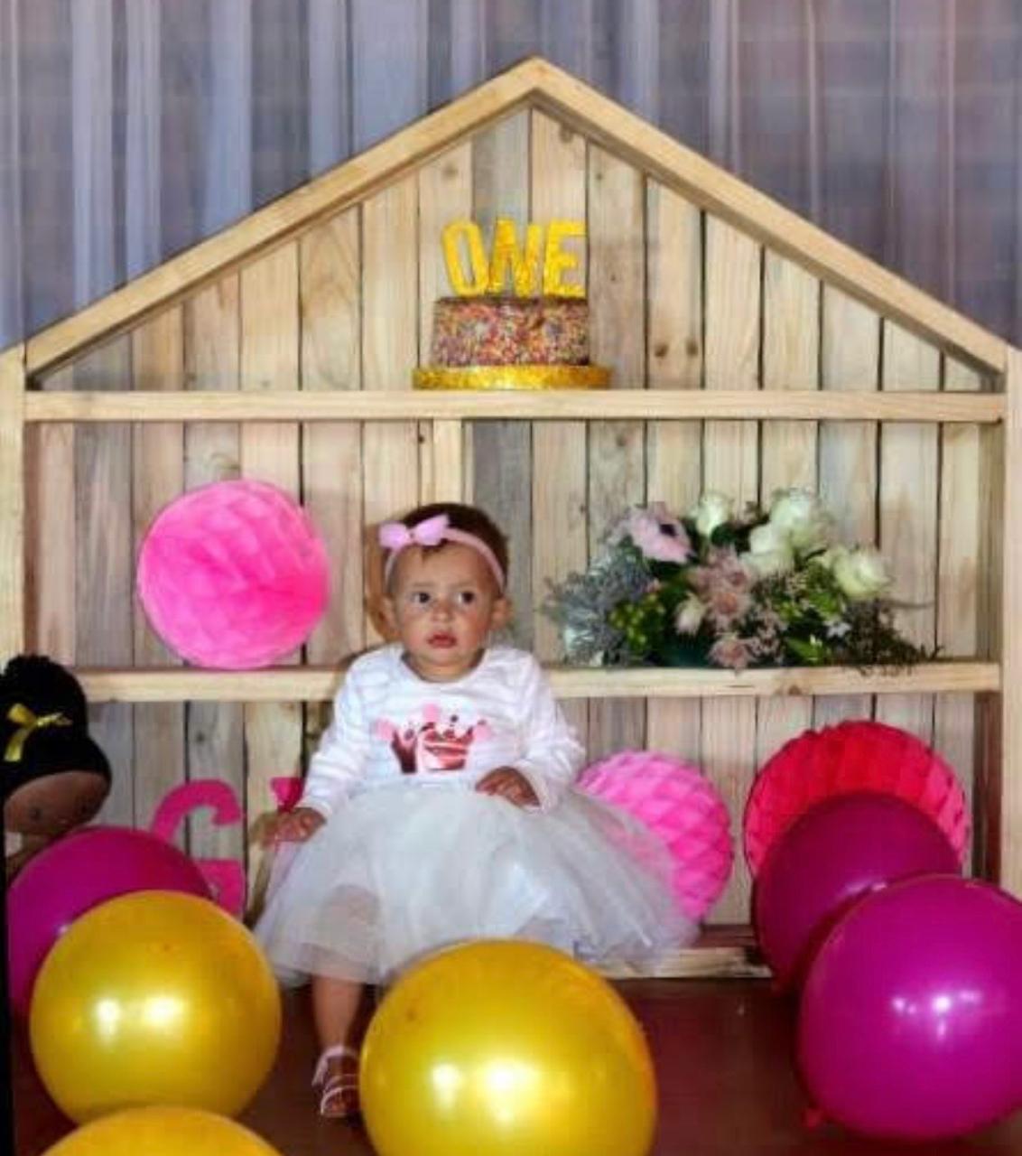 Themed birthday decorations